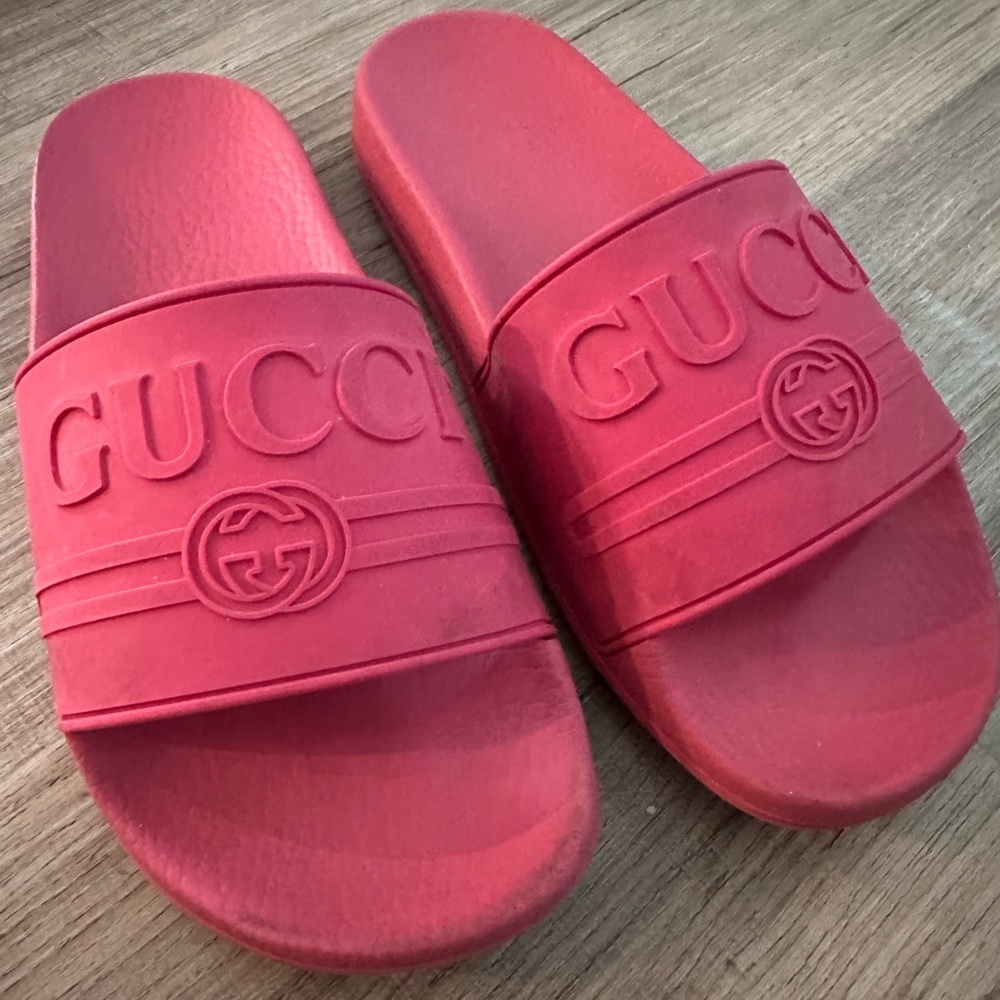 Gucci women’s slide size 37